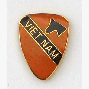 1st Cavalry Vietnam Pin w/2 clutches - Military Patches and Pins