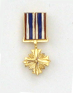 Distinguished Flying Cross Mini Medal w/2 clutches - Military Patches and Pins
