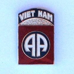 82nd Airborne Vietnam Pin w/1 clutch - Military Patches and Pins