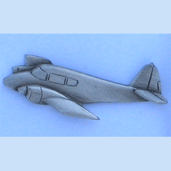 Piper Apache Pewter Plane w/1 clutch - Military Patches and Pins